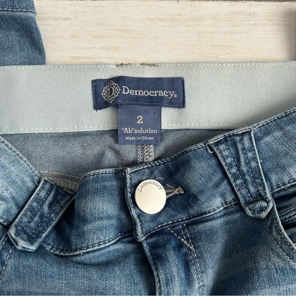 Democracy “Ab” Solution Jeans | Size 2 - Picture 4 of 6
